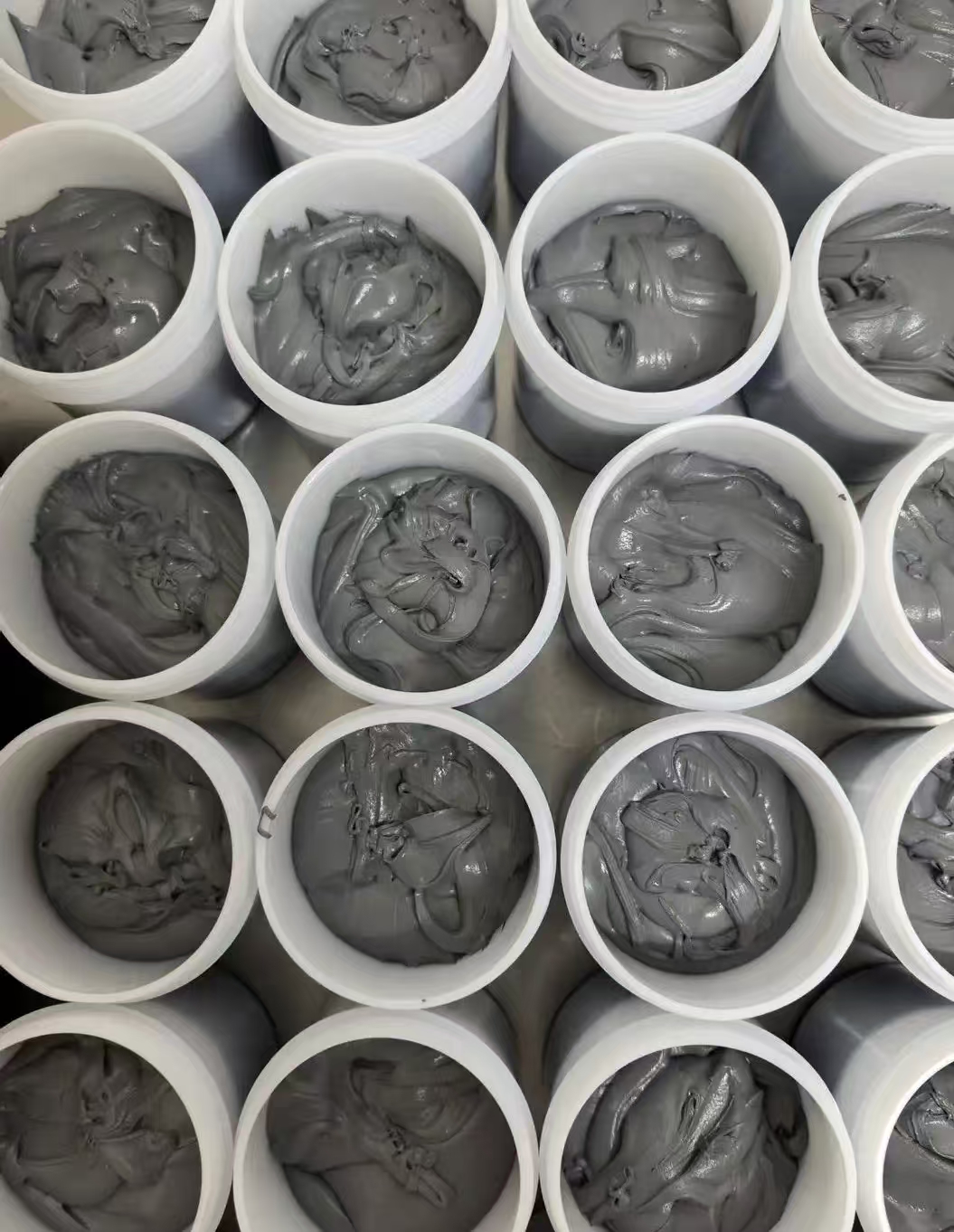 RoHS合规+低腐蚀 无铅无卤锡膏 助力高端电子制造(图1)